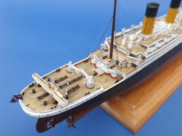 R.M.S. TITANIC